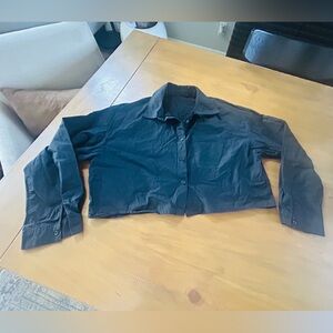 Amazon Women's Long Sleeve Button-Up Crop Shirt - Black